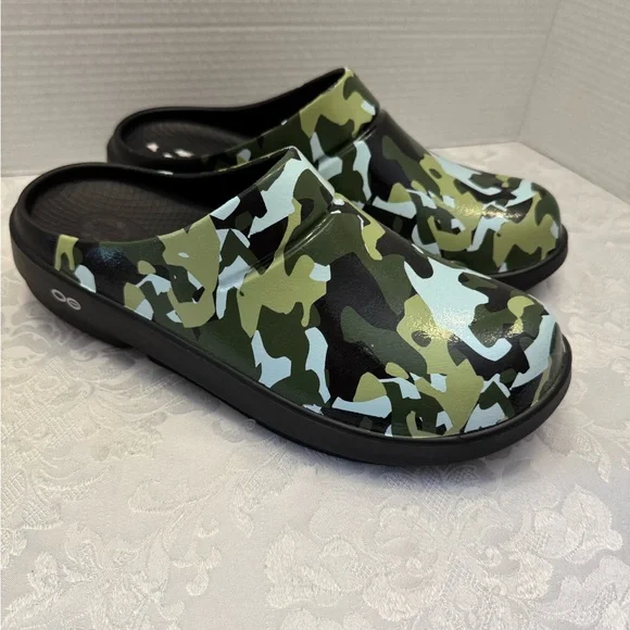 OOFOS OOcloog Limited Jungle Camo Slip On Recovery Clogs M10 W 12 Comfort Shoe - Picture 3 of 8